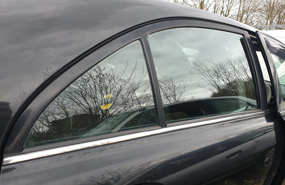 Toyota Avensis T Spirit D4D Quarter Window Glass Drivers Rear Door